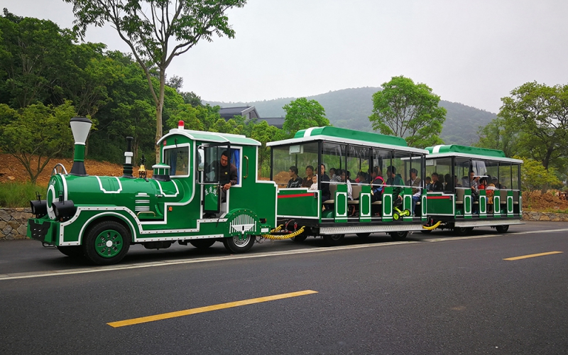 42座觀光小火車（松花綠）