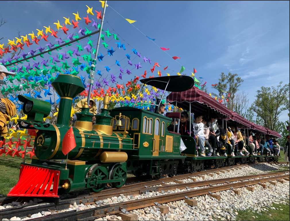 鹽城中華海棠園20座網紅小火車